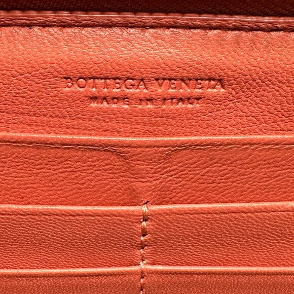 Bottega Veneta Intrecciato Snake Skin Zip Around Wallet - EUC - Picture 6 of 9